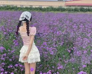 beautyleg – 温馨似水，Flora泳池写真集原图分享，让你沉醉阳光下.txt