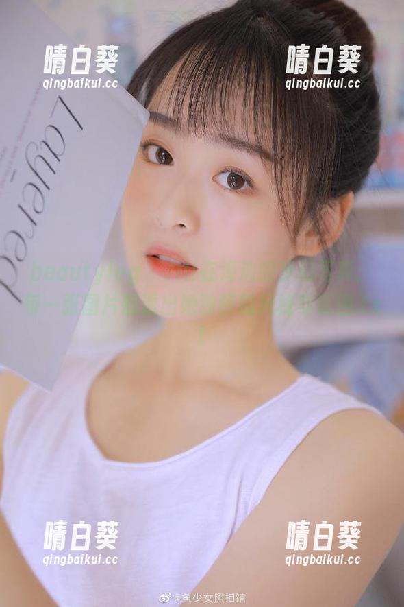 beautyleg - Jill在海边的梦幻写真：每一张图片都透出她独特的风格与氛围.txt