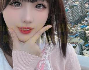 尽享miko酱吖的风采：精选女孩写真全集，一窥她的独特魅力.txt