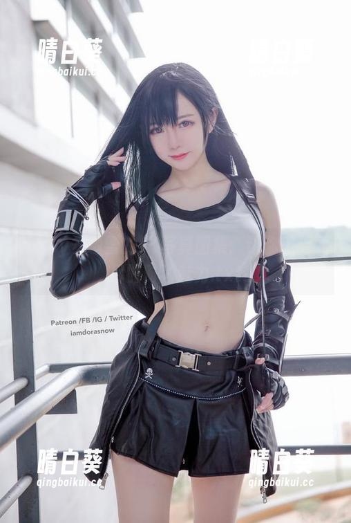 sally多啦雪的JK写真图集：让你感受无尽的时尚魅力.txt