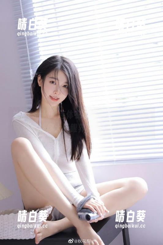 サク(saku)连体衣写真特辑，精选cos风格让你大开眼界的视觉体验.txt