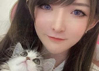 走进一小央泽的泳装世界，超多惊艳的cos资源等你发掘！.txt