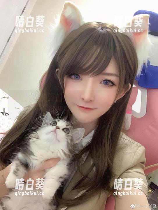 走进一小央泽的泳装世界，超多惊艳的cos资源等你发掘！.txt