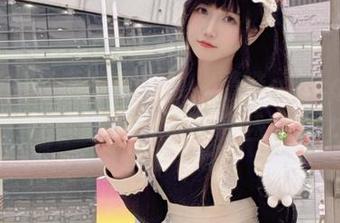 不呆猫的可爱写真合集：精选aiscos原图，让你感受她的独特魅力.txt