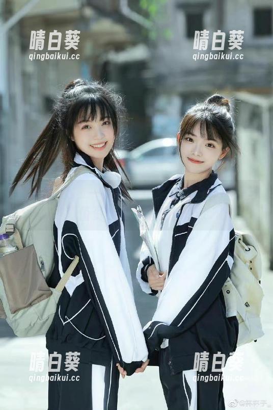 丝慕GIRL - 一探究竟！文欣黑白作品集与超值资源不容错过！.txt
