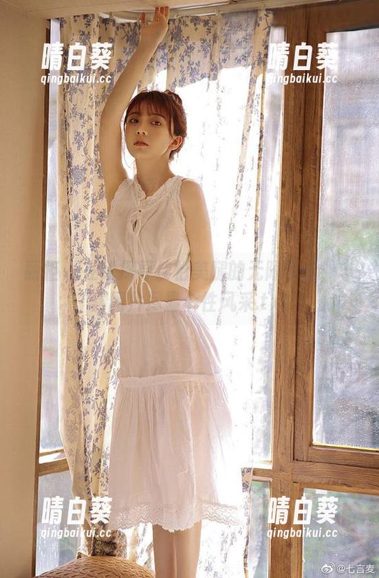丽柜 - 在线探寻佳怡美腿的无限可能，丰富图片尽显个性风采.txt