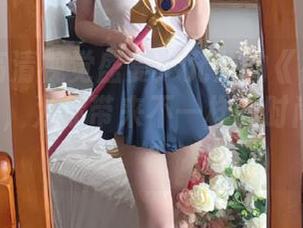 丽柜 – 高清视觉盛宴：允儿的《裤里丝》写真合集，为你带来不一样的时尚体验.txt