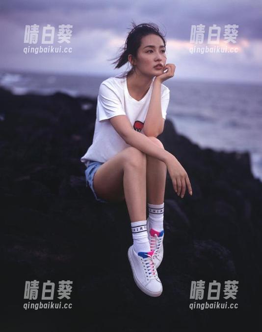 丽柜 - 凉儿的奇幻旅程：蜘蛛女坠落写真集分享，感受光影交织的艺术美.txt