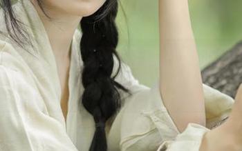 丽柜 – 团子女友系列写真，超萌壁纸让你心动不已.txt