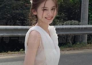 丽柜 – 蕾丝与光影：小戈精选作品集，揭开每一幅照片背后的故事.txt