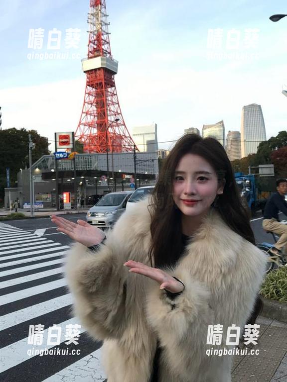 丽柜 - 慕子毛衣写真全集原图分享，展现青春活力与时尚风范.txt