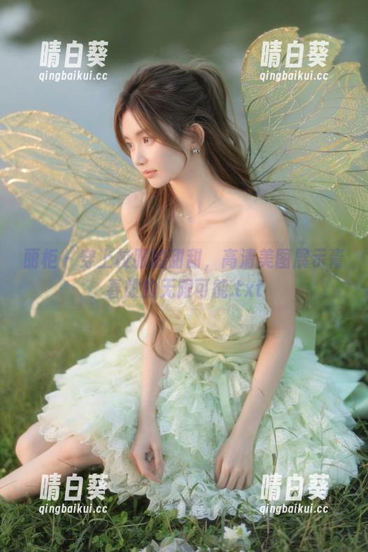 丽柜 - 穿上校服的甜甜，高清美图展示青春般的无限可能.txt