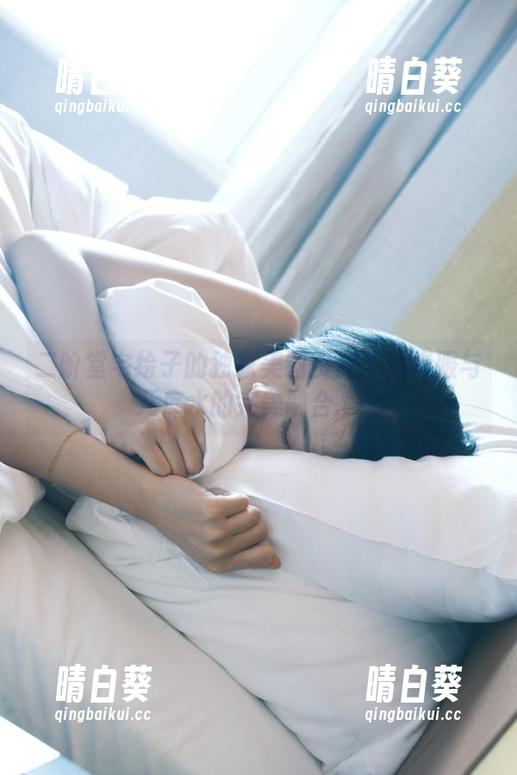 二阶堂宅绘子的独家美图资源：体操服与死库水的完美融合.txt