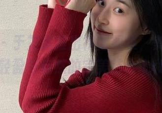 微密圈 – 于芷晴推出裸足图集，美图展现轻盈与自然的完美结合.txt
