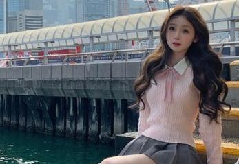 微密圈 – 俏妞qiaoniuTT清纯写真图包：每一幕都是心动的自然合集.txt