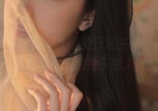 克拉女神 – 探索大阳的日常生活，获取她的免费写真照片下载.txt