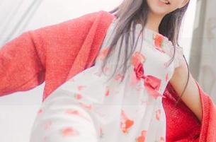 克拉女神 – 探索透明的维度：宋智珍精选美图中的生活艺术.txt
