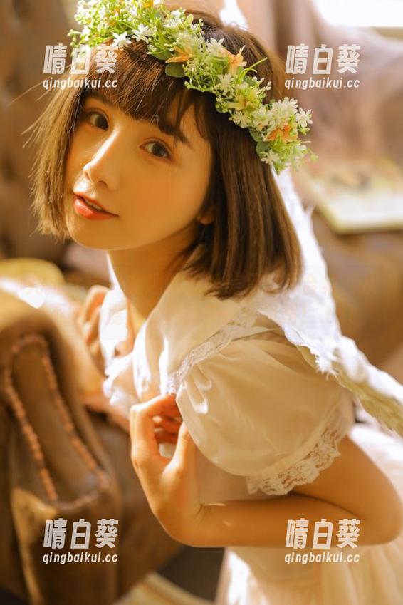 克拉女神 - 有趣的杨暖美足照片合集：从不同角度欣赏她的美丽与风格！.txt