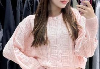 克拉女神 – 王睿全新无圣光套图揭秘：你绝对不想错过的秘密！.txt