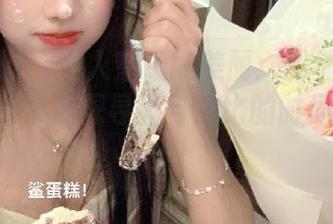 克拉女神 – 令人窒息的美丽：雅楠女友全套图集，带你探寻无与伦比的时尚风格！.txt