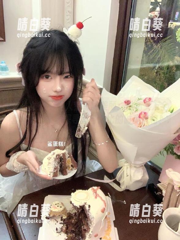 克拉女神 - 令人窒息的美丽：雅楠女友全套图集，带你探寻无与伦比的时尚风格！.txt