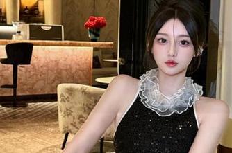 克拉女神 – 免费静宜高跟鞋写真图包，时尚达人们不可错过的视觉盛宴.txt