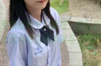 拉菲与英梨梨的梦幻旅程，兔玩映画为您奉上无与伦比的美图与照片.txt