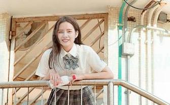 嗲囡囡 – 原图发布！SiByl李思宁制服写真免费分享，捕捉每一个迷人瞬间.txt