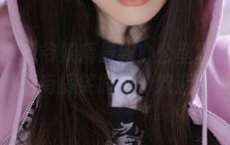 嗲囡囡 – 悦爷妖精最新办公室写真合集：职业女神也有搞笑时刻，欢迎围观！.txt