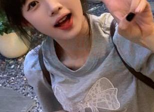 嗲囡囡 – 别错过！流氓小巫女学姐原图全集，带你探索她的魅力世界！.txt