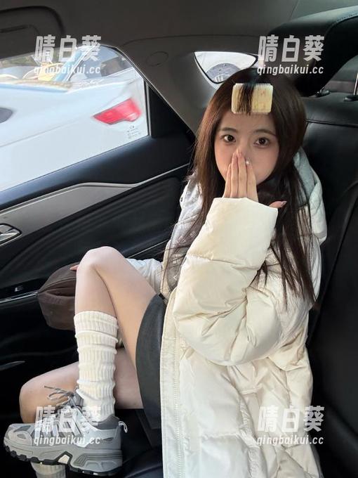 大生模拍 - 一起来欣赏娇娇的皮衣写真，每张照片都是心动瞬间.txt