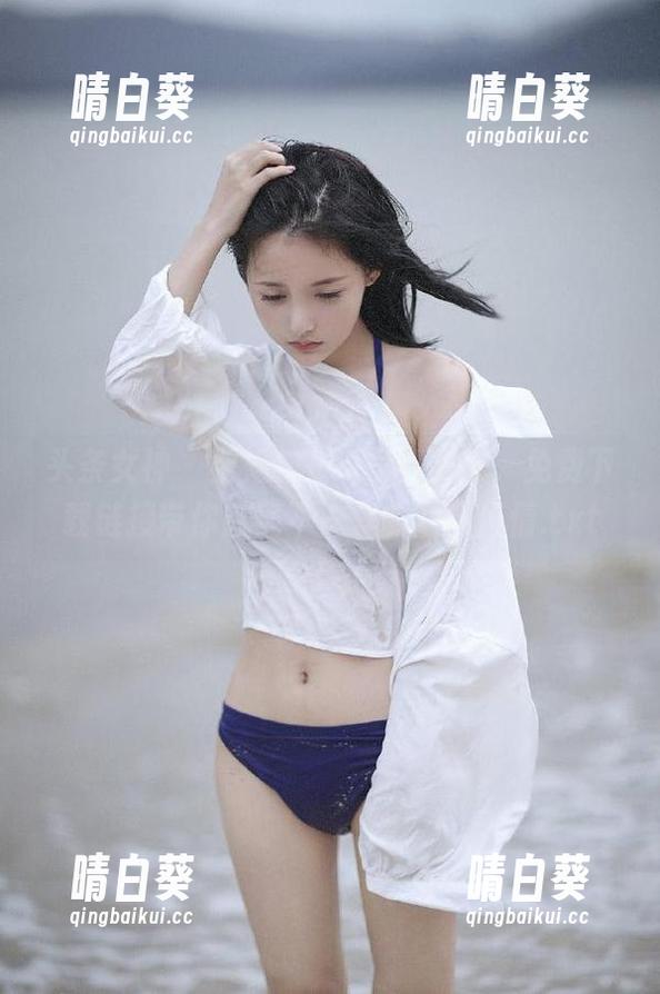 头条女神 - 空姐COCO写真图集，免费下载链接带你感受不一样的空中风情.txt
