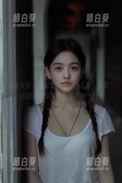头条女神 - 送你免费文雪“天台”写真，点燃你的创意与灵感之火！.txt