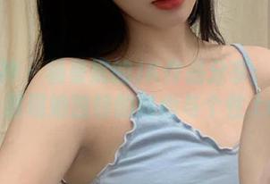 头条女神 – 杨曼妮的JK作品分享：在镜头中展现她独特的时尚与个性.txt