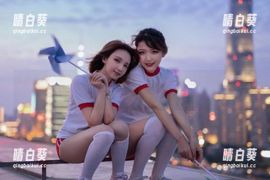 头条女神 - 腰间一抹清风，苏可可W双马尾美图下载享受极致视觉盛宴！.txt