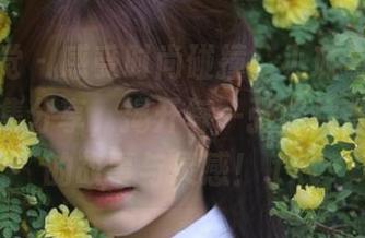妖精视觉 – 感受时尚碰撞，小璇与学妹的丝袜图集分享，揭开每一张照片背后动人的故事与灵感！.txt