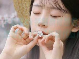 微密圈 – 小猫咪ck特制旗袍图包，下载倾心之作，感受古典韵味与现代时尚！.txt