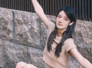 少女秩序 – 小葵高跟鞋作品精选，一组敢于迷人的逆天写真！.txt