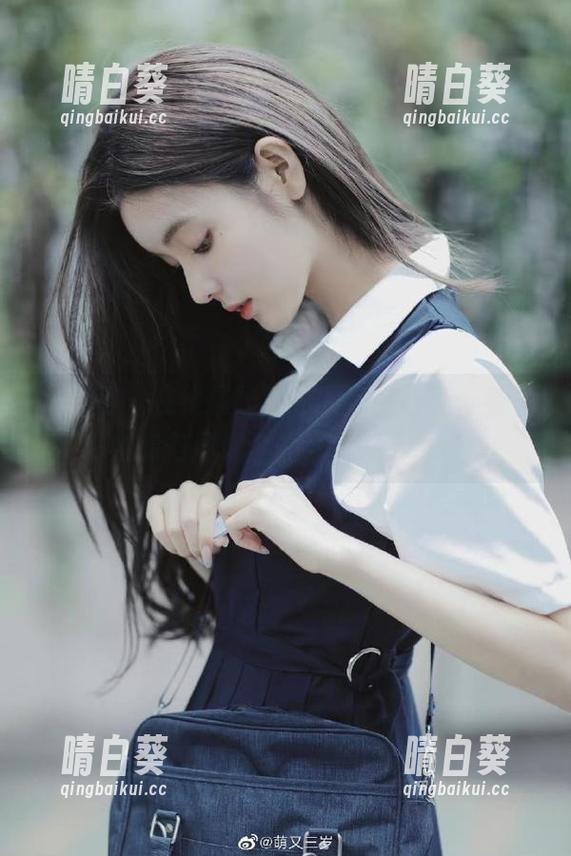 尤果网 - 在线揭秘叶希的秘密写真，看看她如何展现个性与风采！.txt