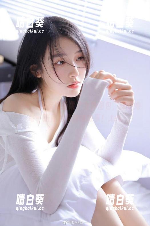 尤果网 - 迎接最新栗子女神图包，探索她每一张照片的独特故事！.txt