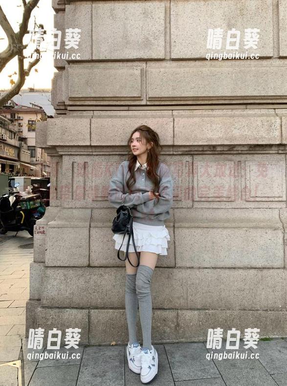 尤果网 - 欣杨Kitty礼服写真大放送：免费图册带你领略时尚与风采的完美结合！.txt