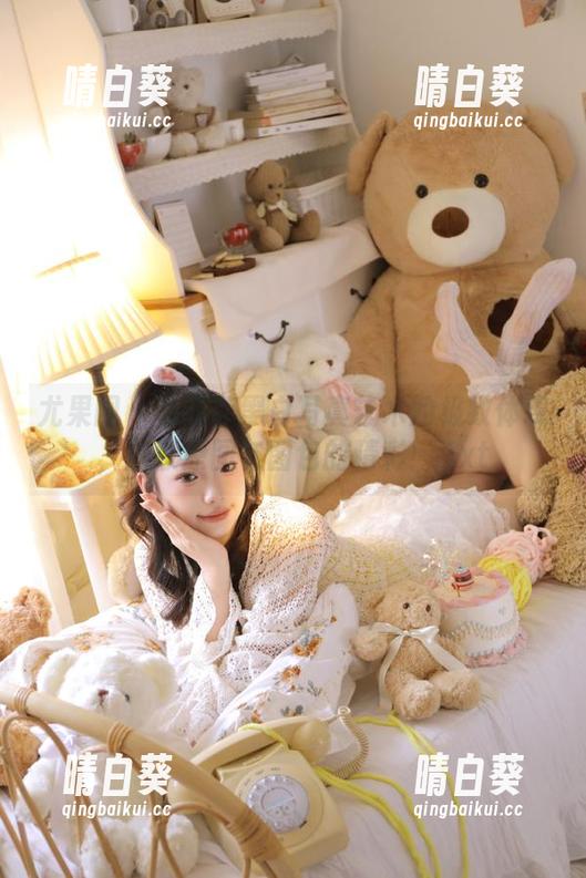 尤果网 - 穆菲菲黑白写真艺术的极致体现，获取原图与图包的精彩！.txt