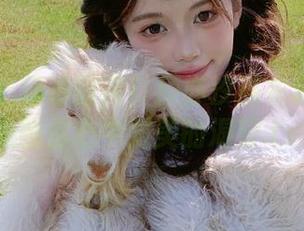 尤果网 – 精选图库！颜亦汐连衣裙瞬间：唤醒你心中对美的渴望.txt