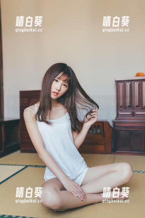 私拍艺术的极致呈现，尤果网Bunny专属图集让你沉浸在视觉享受中.txt