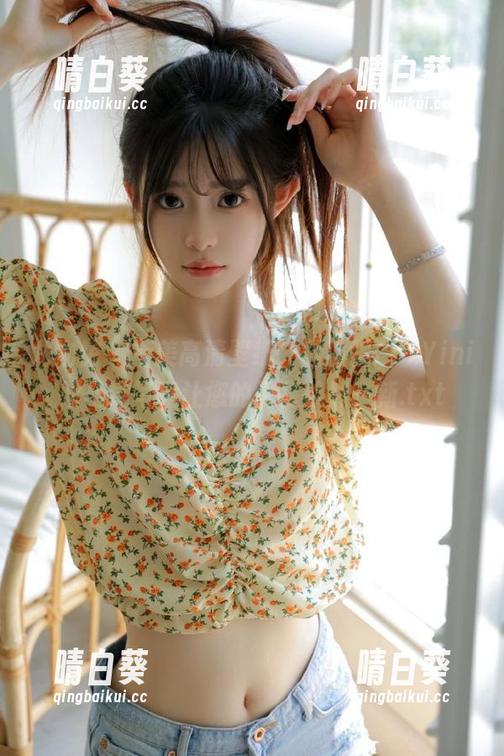 尤物馆 - 精美高清壁纸，孟狐狸FoxYini双马尾写真让您的屏幕焕然一新.txt