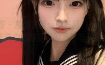 尤蜜荟 – 原图赏析：战姝羽Zina的泳池写真带你领略夏日的清凉与美丽.txt