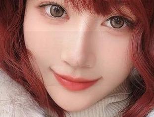 年年Nnian白丝写真下载：一场自嘲式的视觉盛宴，等你来尝试.txt