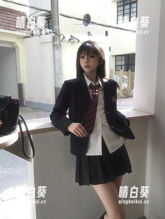 微密圈 - 张鑫baby水手服私拍美图，让怀旧与时尚交织在一起.txt