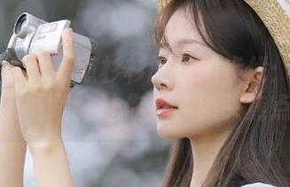 慕丝女郎 – 跟随杉杉的自拍步伐：时尚写真作品集下载，让你成为街头焦点！.txt
