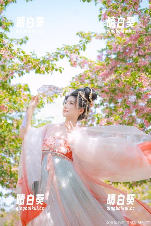 星澜是澜澜叫澜妹呀呈现织姬写真图集，记录每一个瞬间的美丽时光.txt